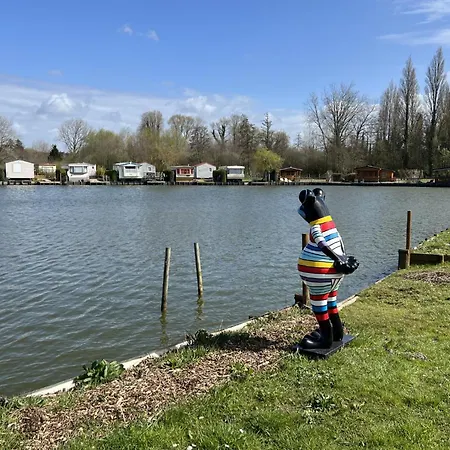 6 Au Bord Du Lac, Peche Sans Permis Gratuite